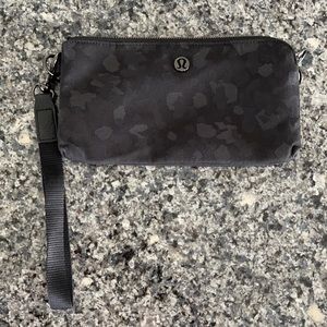 Lululemon Now and Always Pouch